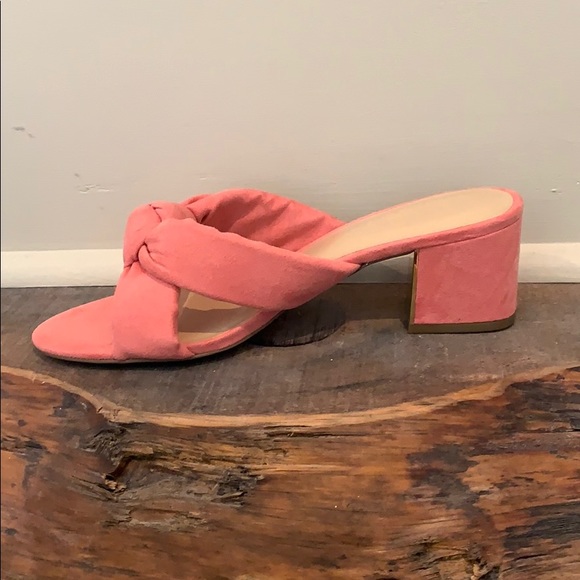 Expression Pink Suede Sandals - Brand New - size 8 - Picture 4 of 5